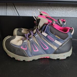 KEEN Hiking Boots